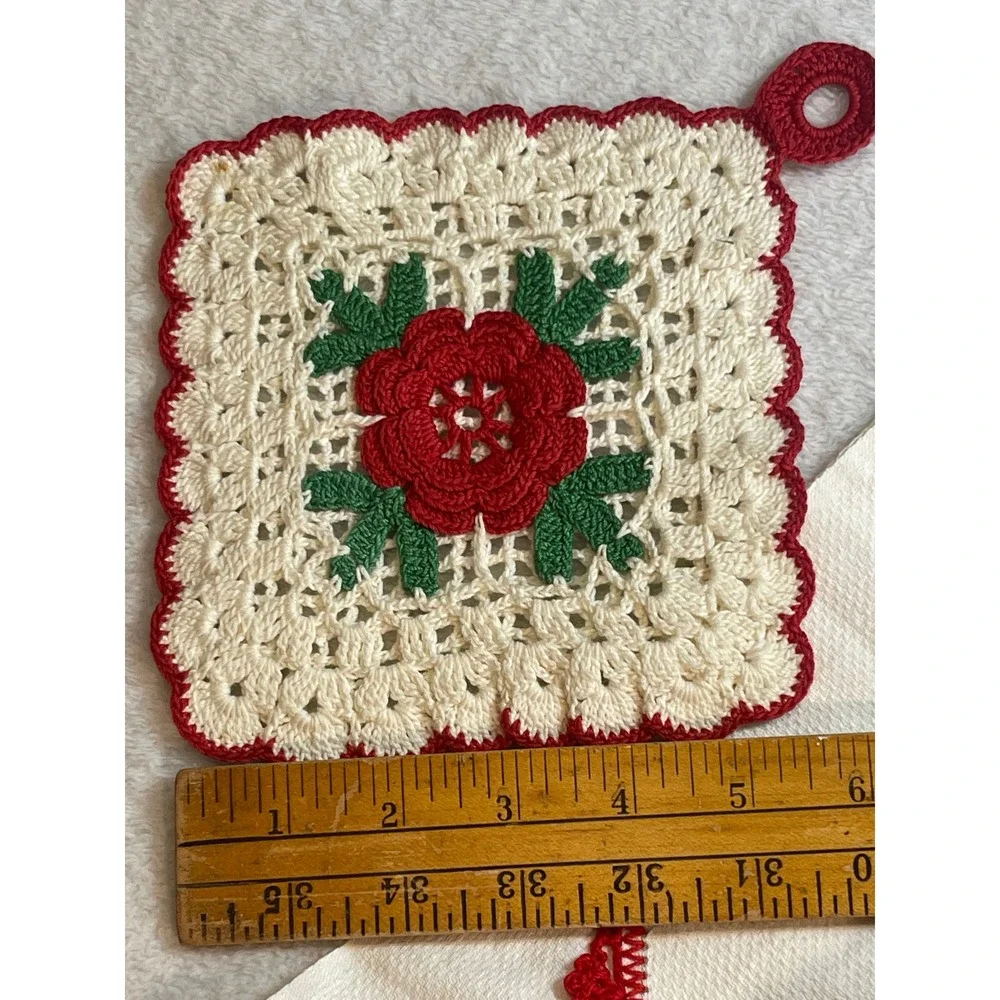 Handmade Crochet Kitchen Set Red Rose Floral Table Runner Potholders 4pc Vintage